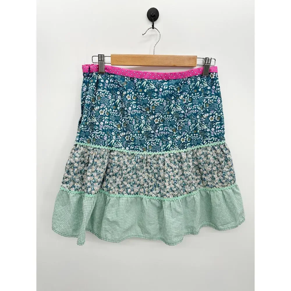 American Eagle Ruffle Skirt Women Sz‎ 4 Quilted Patchwork Cabbage Patch Feminine